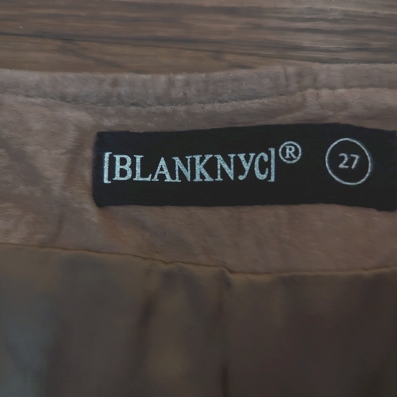 New with Tags Tan Suede Mini Skirt - Picture 5 of 6